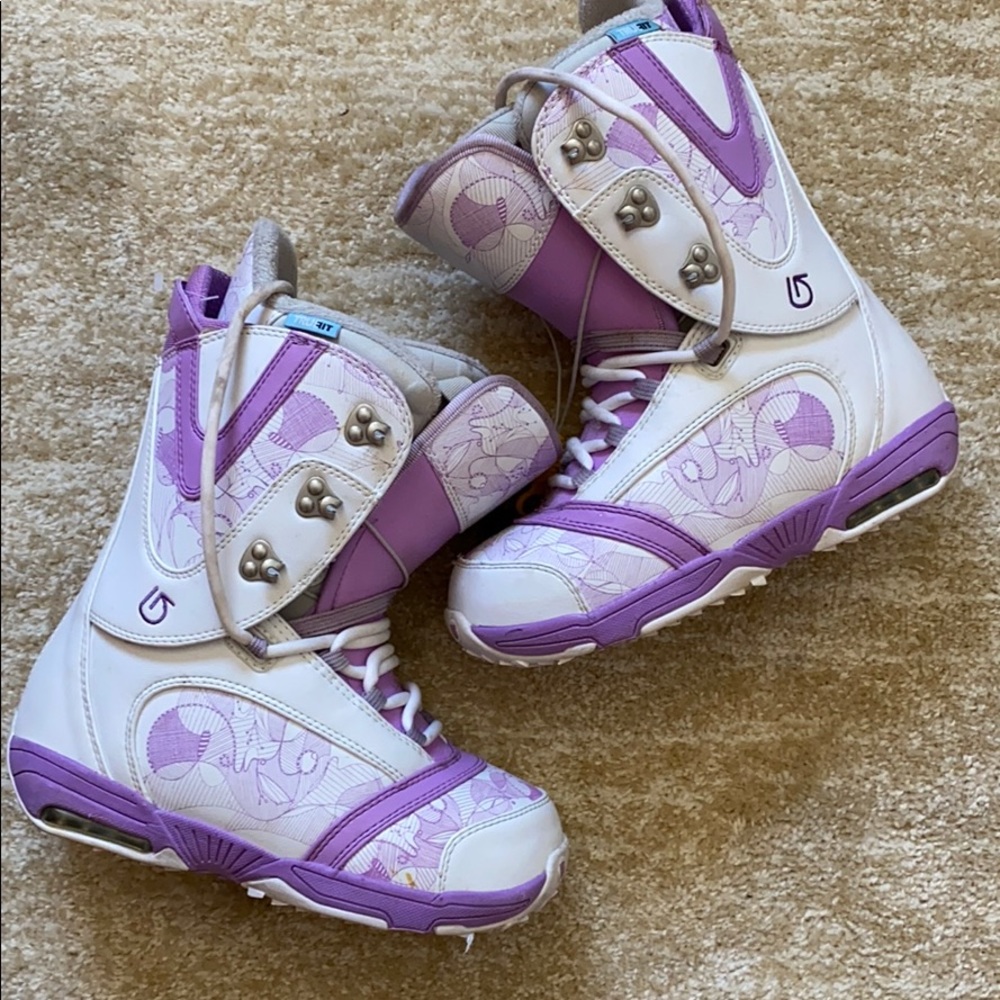 Burton true fit women’s snowboard boots